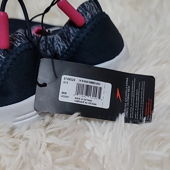 Speedo, Navy Water Shoes, Girls , juniors size medium - Picture 5 of 5